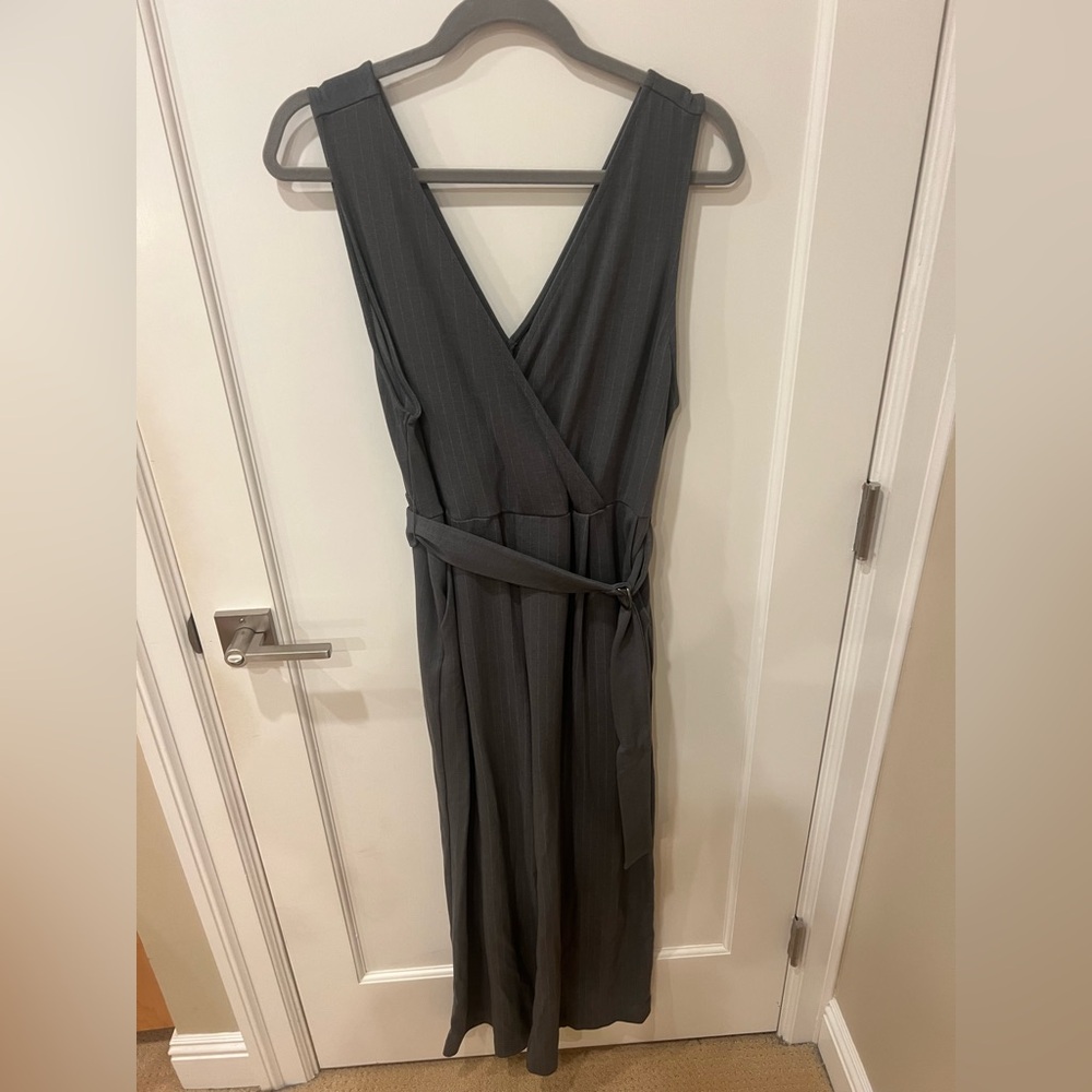 Elegant Gray Sleeveless Romper